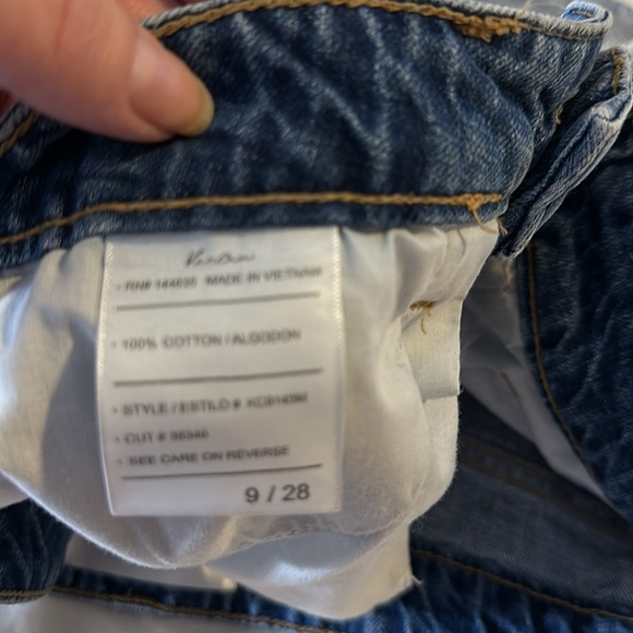 Kancan rough edge shorts w/slit - Picture 13 of 13